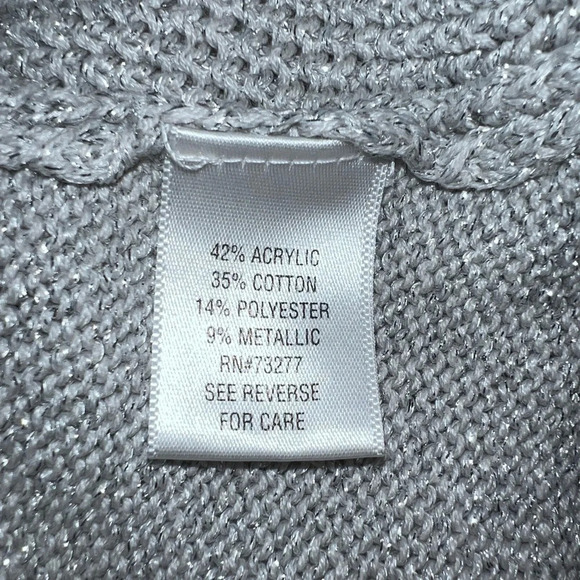Apt9, M, long sleeve, crewneck, silver metallic sweater with ribbed hems. - Picture 8 of 10